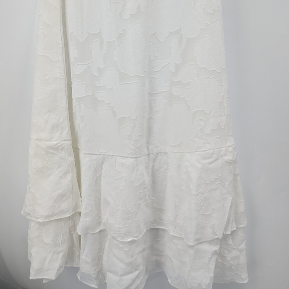 NWT LULU'S Pretty Perfect Floral Burnout Off the Shoulder Midi Dress - Picture 3 of 8